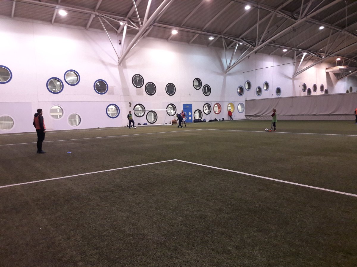 airyhallschfc09's tweet photo. @sfa_north @AFCCT Top night of #CoachEd with @Scott_Duncan88 and Callum at 7v7 Pathway. Always gr8 insights and learning to be had. Immediately thinking how it can used for our kids #learn4growth #forthekids https://t.co/K6AhC3Ednb