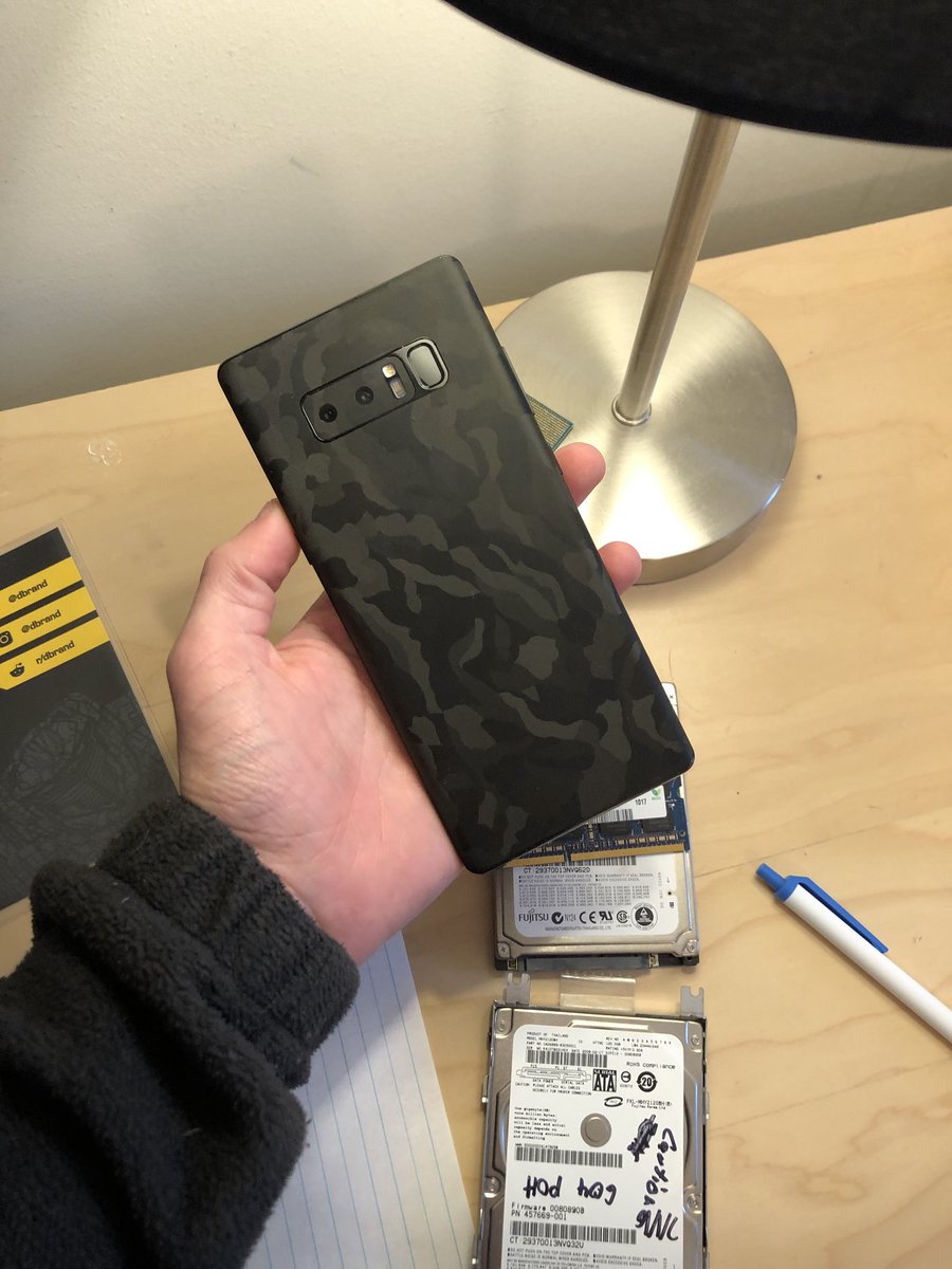 ColeSieverson's tweet photo. @dbrand damn that looks good https://t.co/7z8e0iteyG