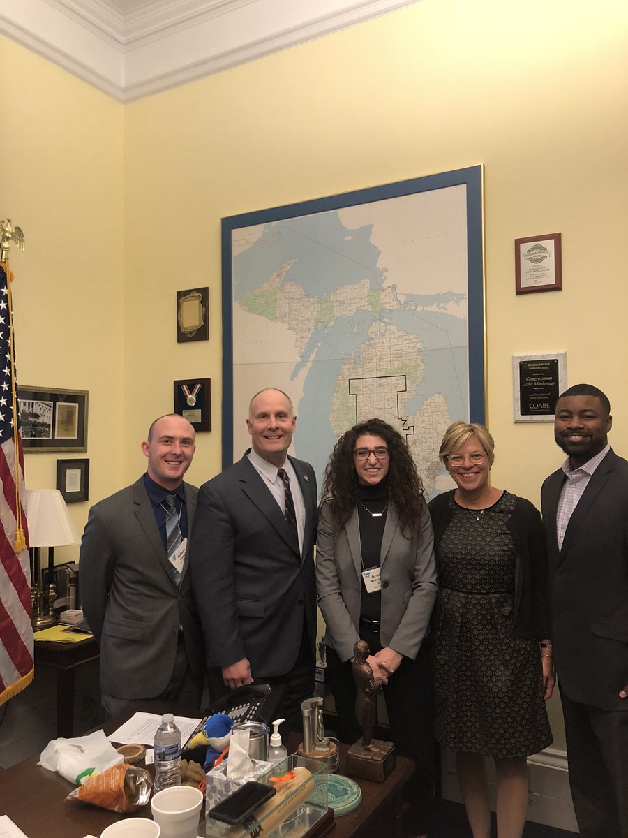 Michigan Y advocates meet with Congressman Moolenaar and YIG member Grace looks forward to giving him a tour of <a href="/CadillacYMCA/">Cadillac Area YMCA</a> #YAdvocates