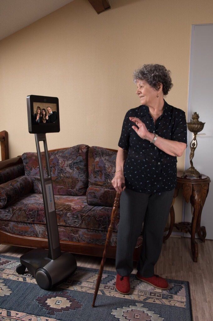 Profitez de soldes chez RoboCARE Lab pour la fête des grand-mères ! 
Vendu 2800,00€ HT chez Orange, Robocare Lab offre jusqu’à 5 Beam+ pour seulement 1400,00 HT par Robot de Téléprésence frais de livraison inclus et téléportez-vous autant que vous le voulez auprès de vos proches