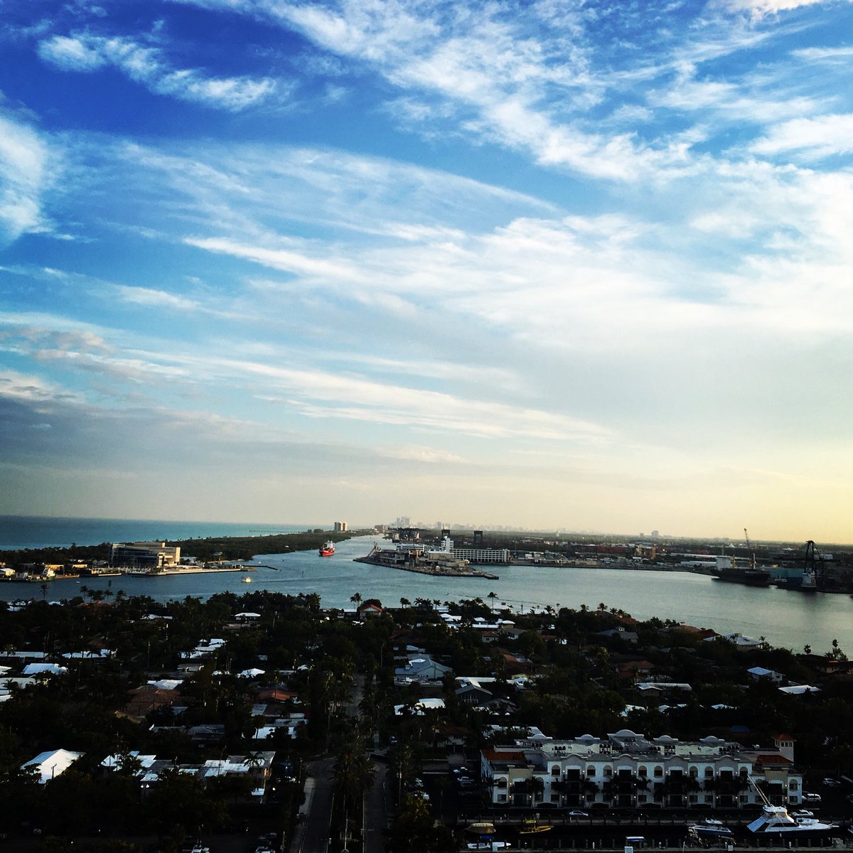 ALMACOGroup's tweet photo. Starting our 20th anniversary celebrations with spectacular 360 degree views of Ft Lauderdale at the Pier Top in Ft Lauderdale. #almacogroup #almaco20 #20thanniversary #ftlauderdale #STCGlobal2018 https://t.co/4TFTceikYb