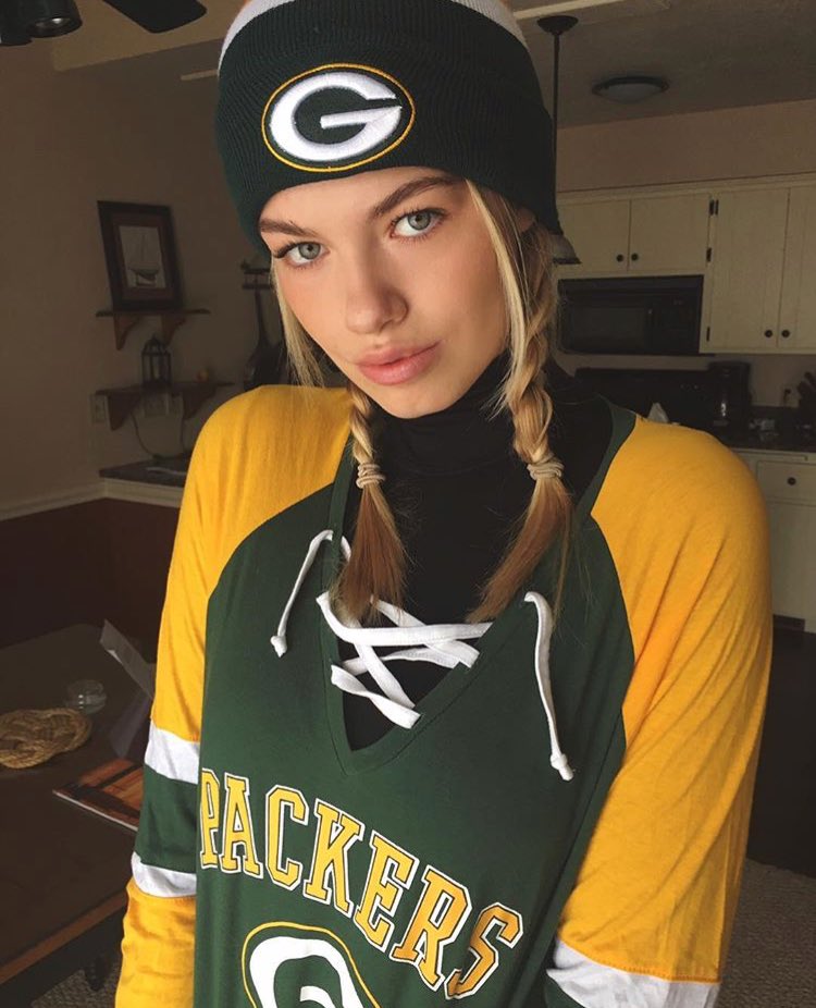 Happy birthday to the prettiest Packer fan there is! Hope this day is as special as you   