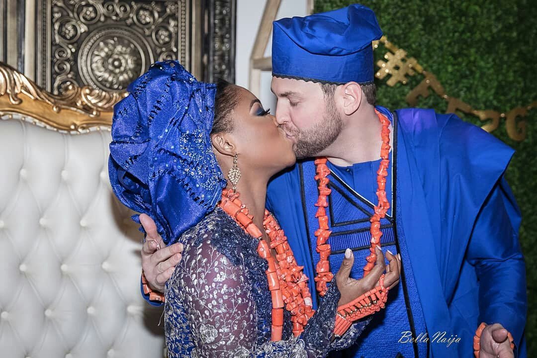 theweddingpage's tweet photo. Love birds... Our skin doesn't matter, love is all that matters 😍😍😍😍😍😘😘😘.. #theweddingpage #weddingtrends #wedding https://t.co/jqK42PQLta