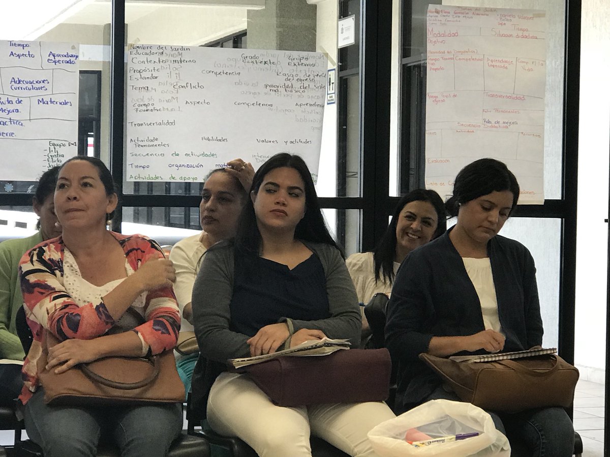 AnaochoaM's tweet photo. Segundo día de nuestro curso #planeacióndidáctica y #evaluación con el equipo de #ATPsector08 muchas experiencias compartidas construyendo entre docentes estrategias para nuestras aulas https://t.co/qOosHUNuTr