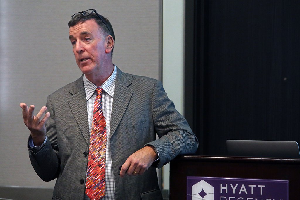 bradleywilson09's tweet photo. Great hearing from speakers like @jay_hartwell at @acpress convention in Long Beach. Hartwell, a retired adviser in Hawaii, spoke on "Reformatting Print/Web Content for Social Media Engagement." #acpmw https://t.co/NFbaTcufd4