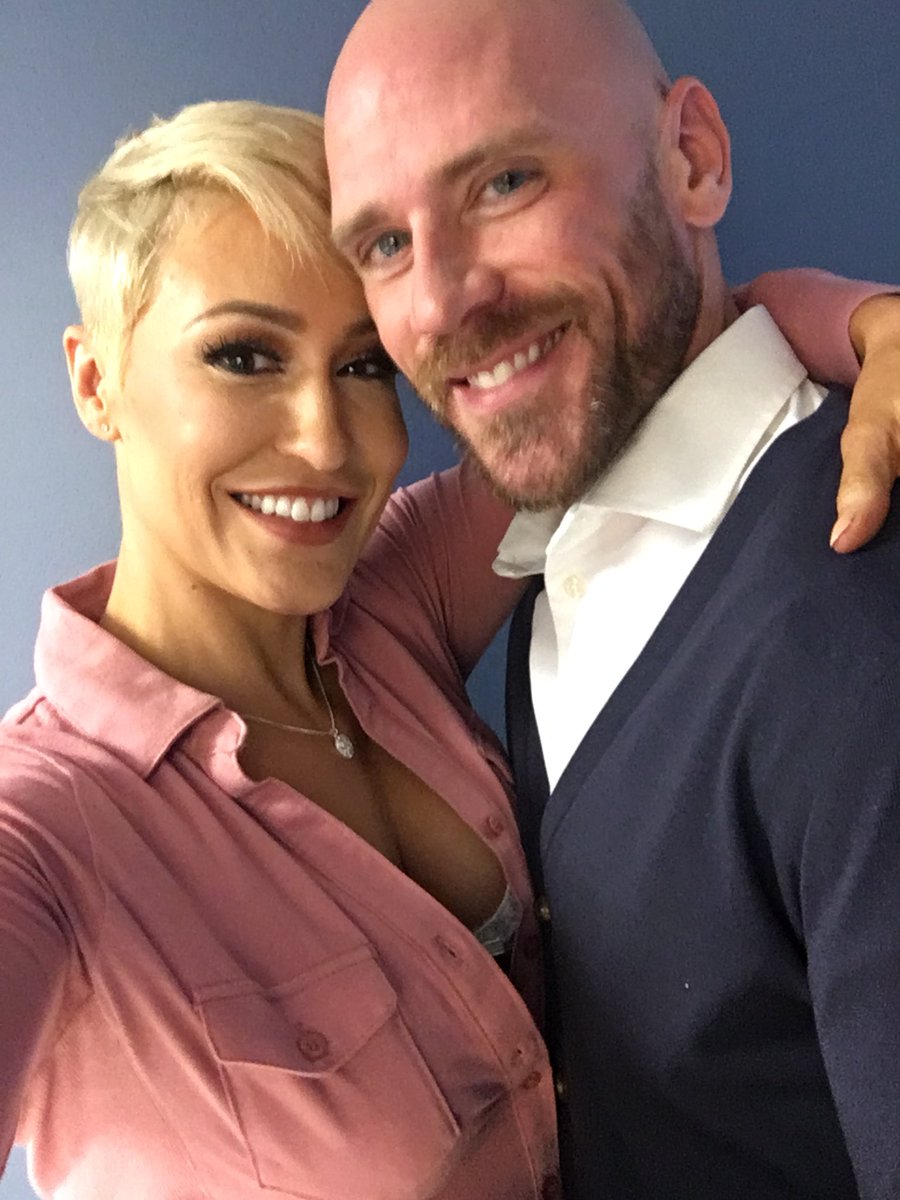 ryankeely on X: Another amazing shoot for @Brazzers. Really liking this  🍆thing! Thanks to @JohnnySins and keep an eye on t.coqR2cysbExe  t.coqWQlkRUObq  X