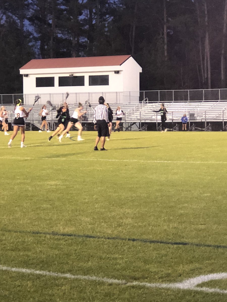 DebiMcNeal's tweet photo. RHHS Girls LAX - Wildcats taking the early lead! 🌟💛🌟 https://t.co/c8McQb2QkL