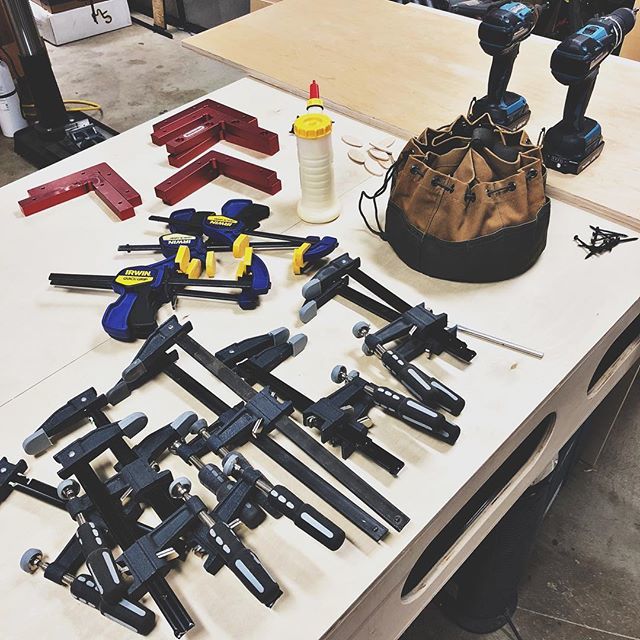 It takes a lot of little helpers when I’m glueing up a large cabinet carcass. For me, the hardest part about these assemblies is keeping everything square as I go. I use biscuits for basic alignment and clamping squares to pre-square a corner before I dr… bit.ly/2FuLVYn