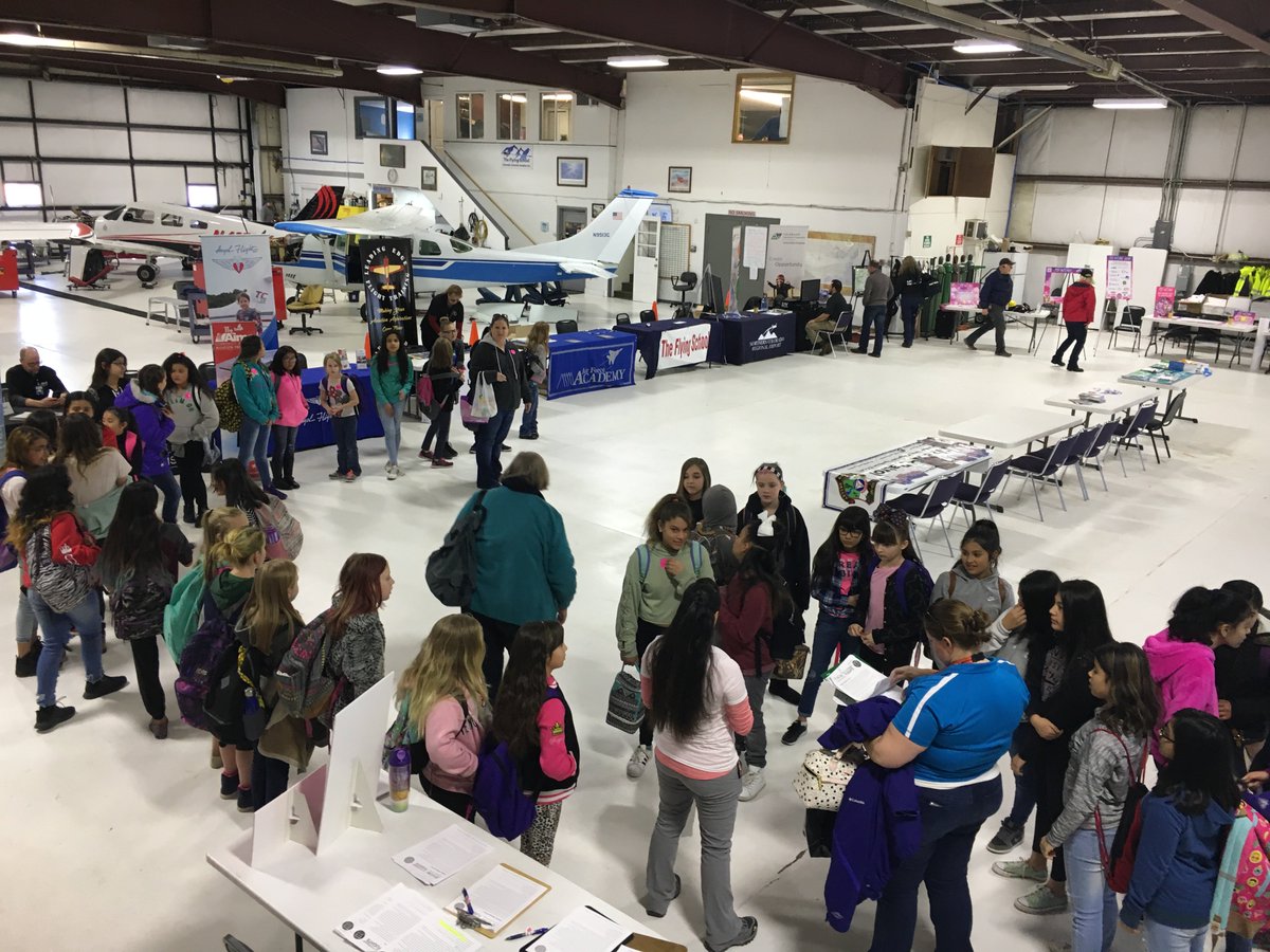 FlyFNL's tweet image. Today's @FlyWOAW event for Women's Aviation Worldwide Week event was still going strong!  

#WOAW18 @ColoradoDOT Aeronautics