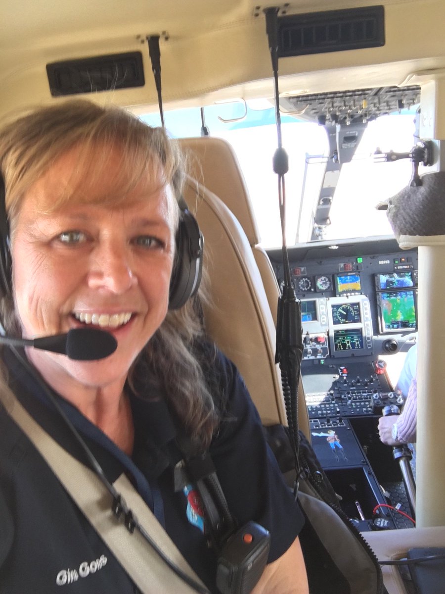 FlyFNL's tweet image. Today's @FlyWOAW event for Women's Aviation Worldwide Week event was still going strong!  

#WOAW18 @ColoradoDOT Aeronautics