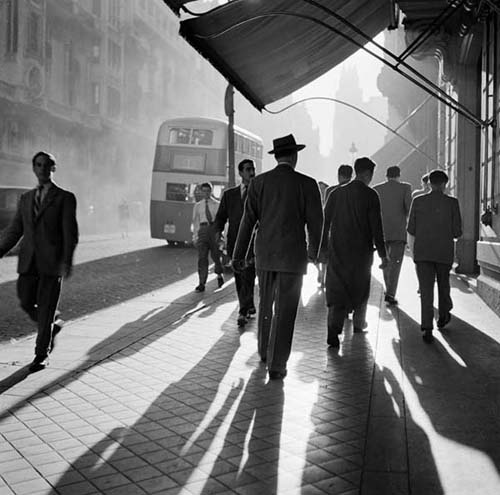 ManuelRevilla57's tweet photo. Francesc Catalá-Roca y su incomparable visión de la #GranVia de #Madrid, año 50 https://t.co/LgbljajHe6