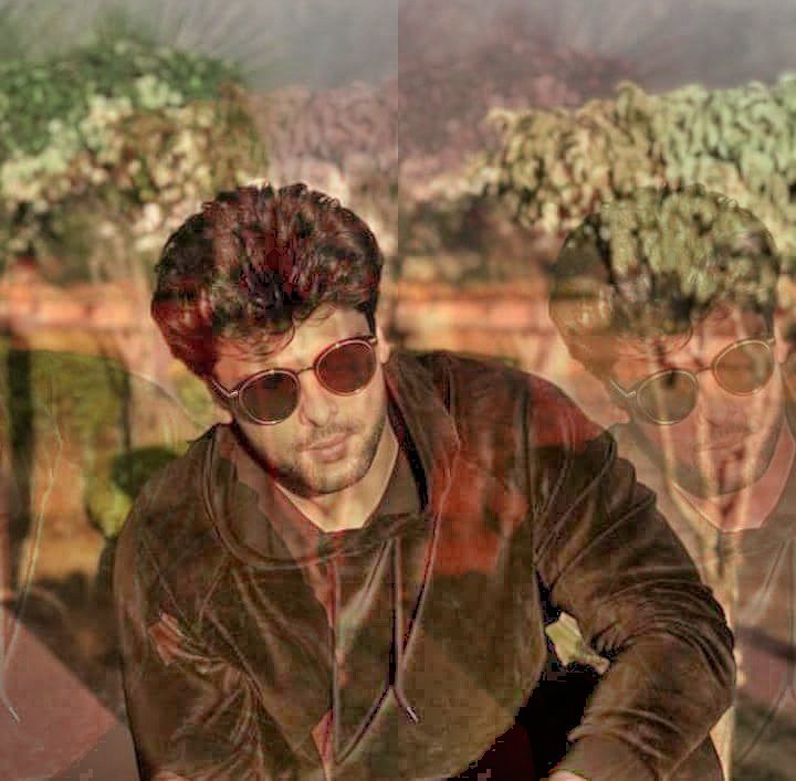 7aydy2's tweet photo. @KushalT2803  
@KushalT2803  
You are everything .. My friends and my family and my heart ..You are the most important thing in my life   .. I find you in the smallest details that belong to me ❤️❤️❤️😻😻😻 Without limit love you 😻😻😻😘😘😘😘😘 @KushalT2803 https://t.co/v1PCzwHCup