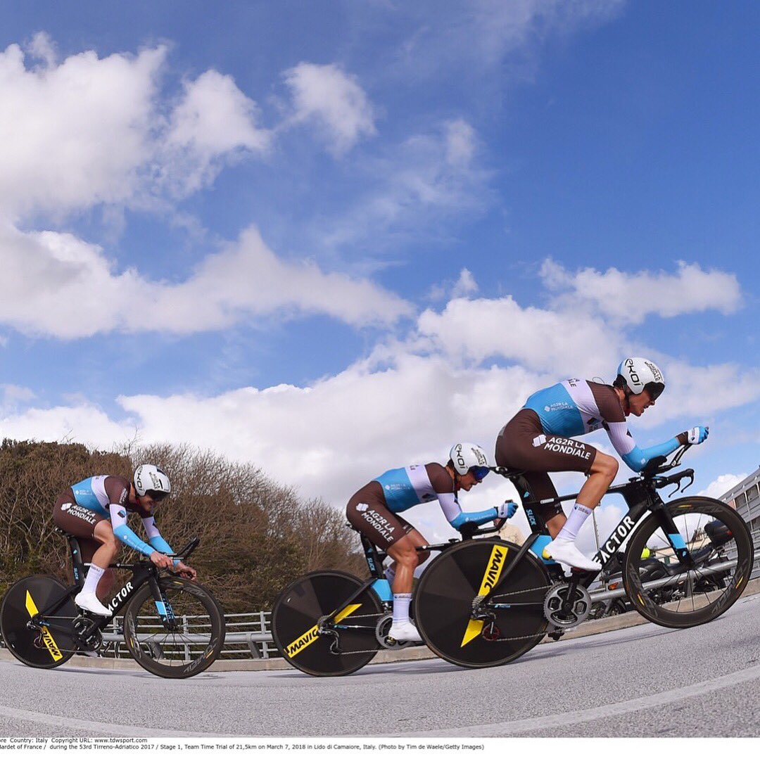 .<a href="/AG2RLMCyclisme/">AG2RLMCyclisme</a> getting SLiCK in @TirrenAdriatico. #factorbikes