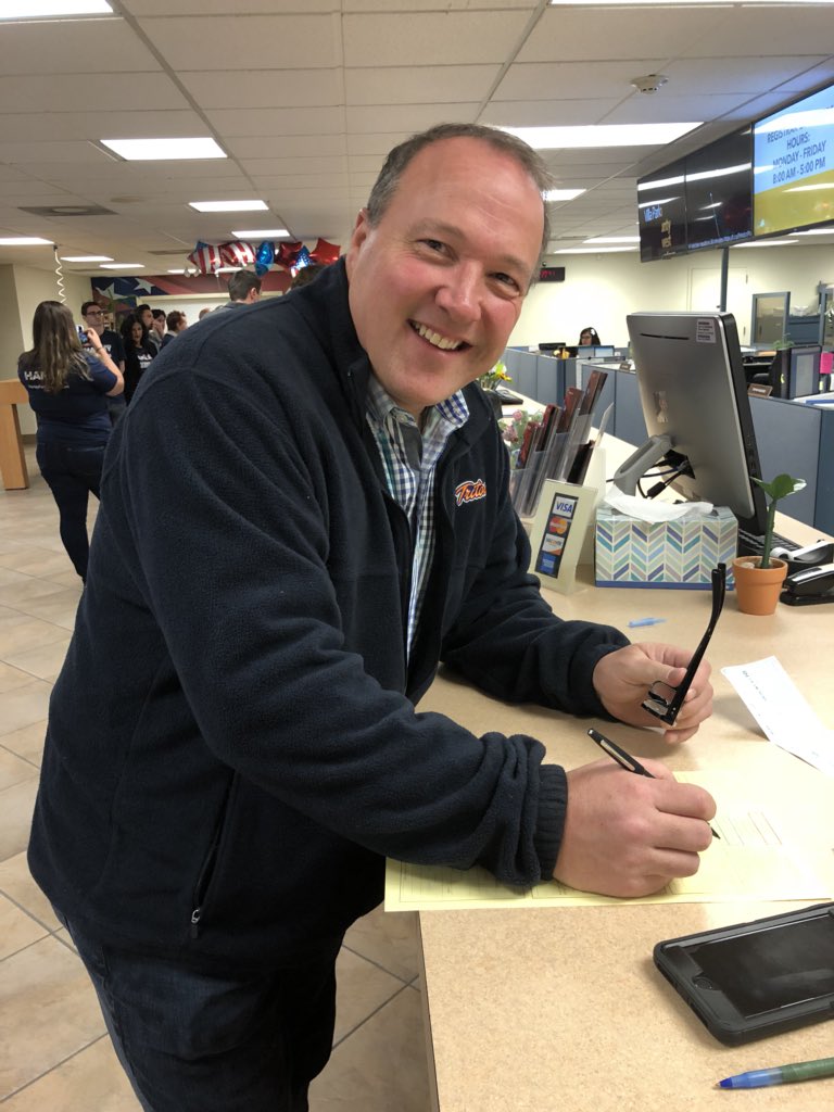 Conservative former Assembly Republican Leader and former OCGOP Chairman Scott Baugh pulls papers to run for Congress in California’s 48th District.