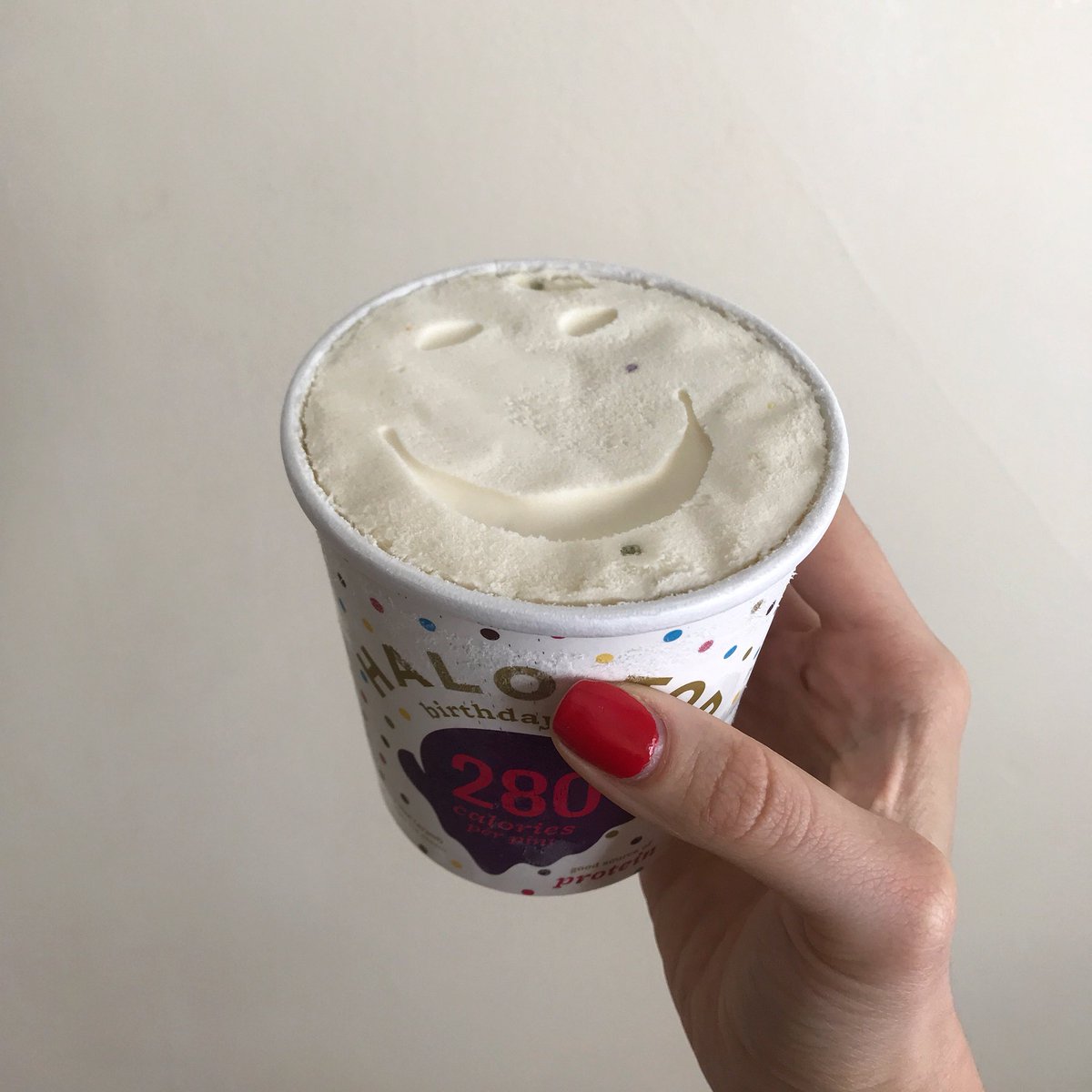 Awww, this <a href="/HaloTopCreamery/">Halo Top</a> was happy to see me 🙂