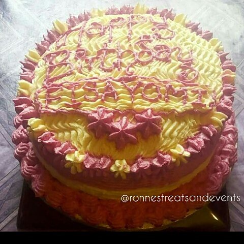 heyronnes's tweet photo. Throwback 🔙 to the time we made this surprise cake🎂 for a lovely customer. 
#ronnes #ronnestreatsandevents #throwback #cake #surprisecake #sweet #pink #birthday #birthdaycake #foodart https://t.co/lVqUq0Kvxn