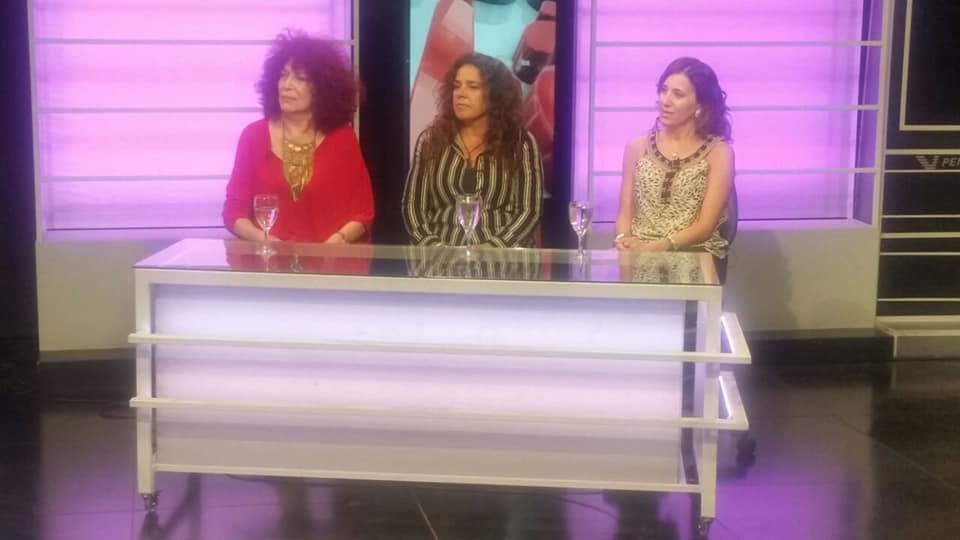MesadeDialogoOk's tweet photo. Hoy a las 21hs te esperamos en Mesa de Diálogo con @JoseRavalli  y @ricky6703 por @TVCanalC 
Para cerrar nos acompañan 3 hermosas mujeres que dejan huellas: Reyna Carranza, Laura Jure y Sandra Meyer.
@diegobollo https://t.co/nRt2LwalhU