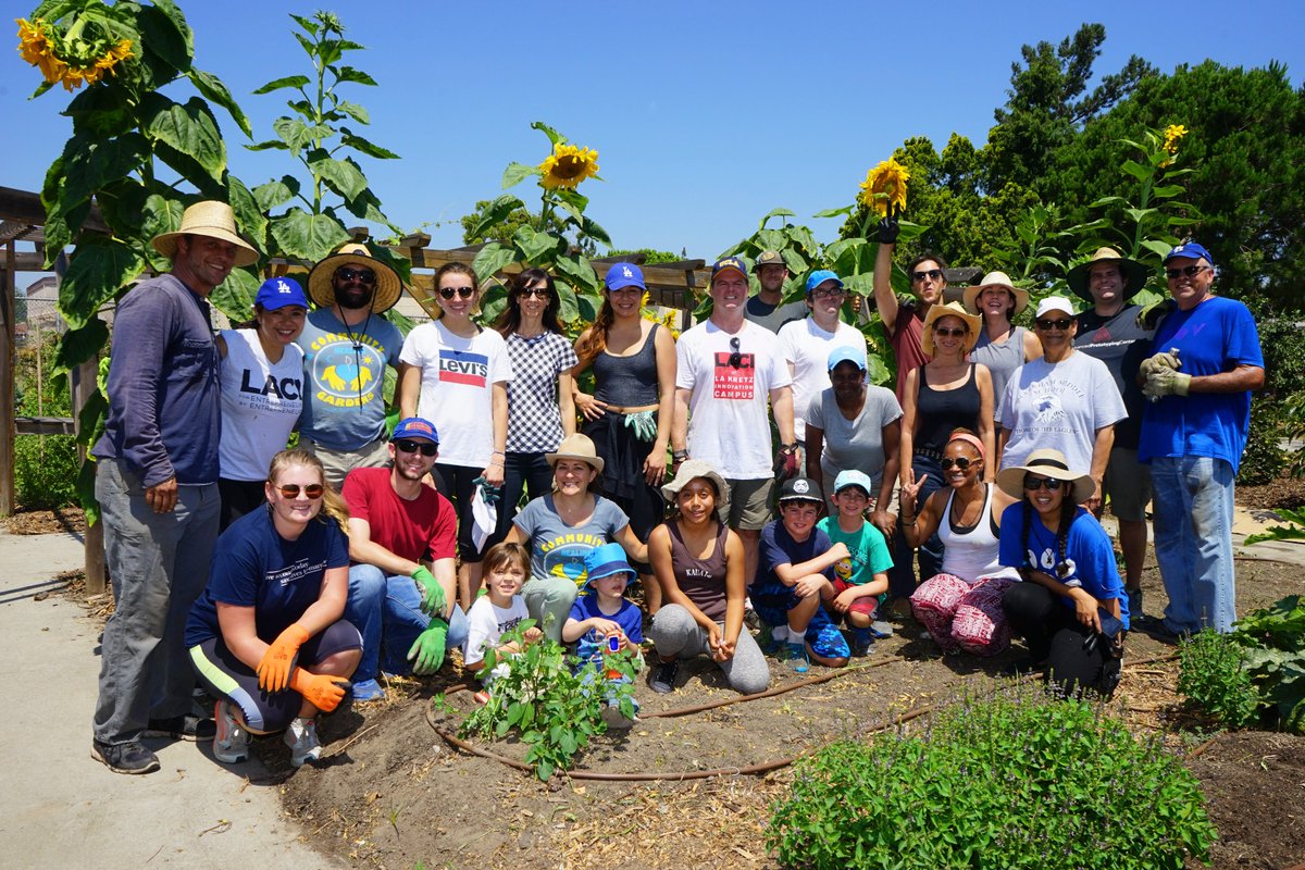 Get your hands dirty and join our partner, Community Healing Gardens, for an upcoming volunteer day in Watts, March 10. They also have volunteer days in Venice coming up. bit.ly/2FnVl4r #communityhealinggardens #urbangardening #community