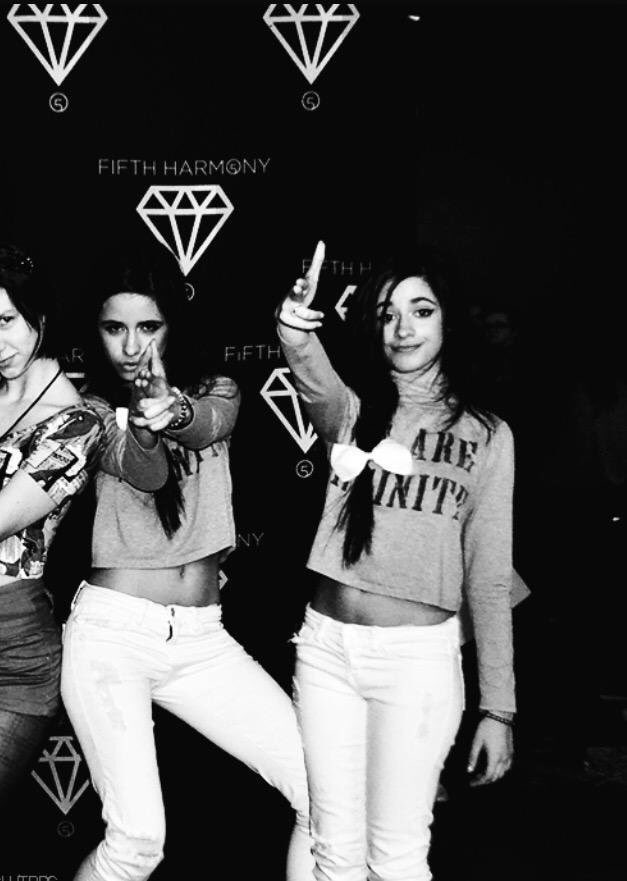 IcvesIow's tweet photo. your favorite twins are twenty one;

catch us every tuesday (legally) turning it up @ the club¡! https://t.co/eAka5wLDNy