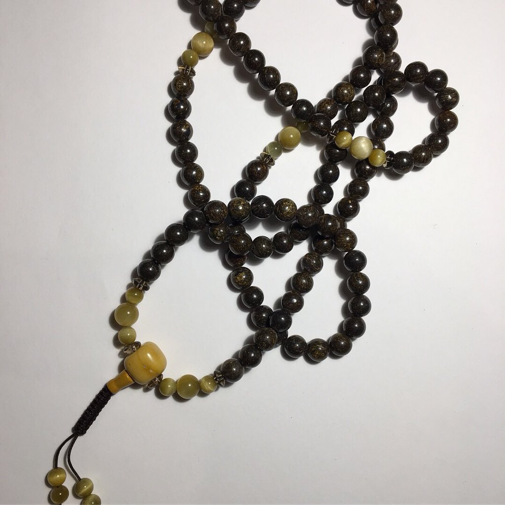 _Chi_Me_'s tweet photo. Warrior #Mala-Bronzite, yellow Tiger Eye, Smokey Quartz spacers and Mookite guru. Inject your spirit with confidence, strength and focus to follow through on actions-directing you to follow the right path. #meditation #mindfulness #handmadejewelry #intention #crystalhealing https://t.co/enIBYADpPI