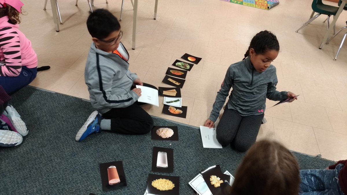 MrsColvinsClass's tweet image. The students developed some sorting rules for food today. One group sorted by &quot;yummy&quot; and &quot;un-yummy&quot;. 🙂