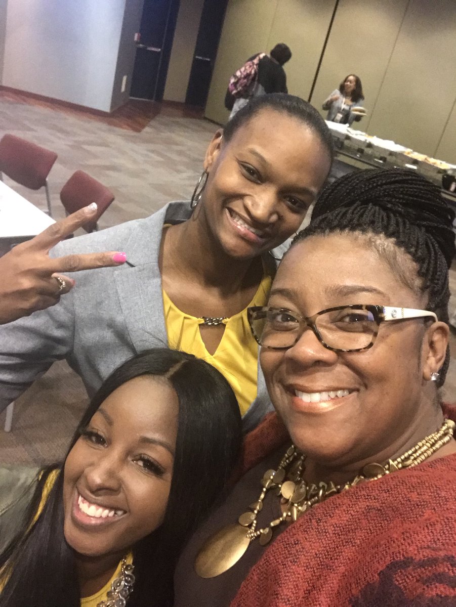 FickettES's tweet photo. APS ๐ช, APS proud! #werfamily #growleadtransform #aspiringap @Atldepsupt @apsupdate @CarstarphenMJ @APCALDWELL_ https://t.co/MDk82V7dgi
