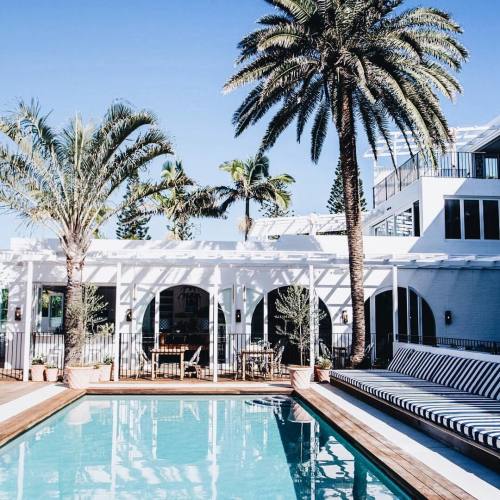 Midweek daydreams...💭🌴 #travel #coteshop #cotenails