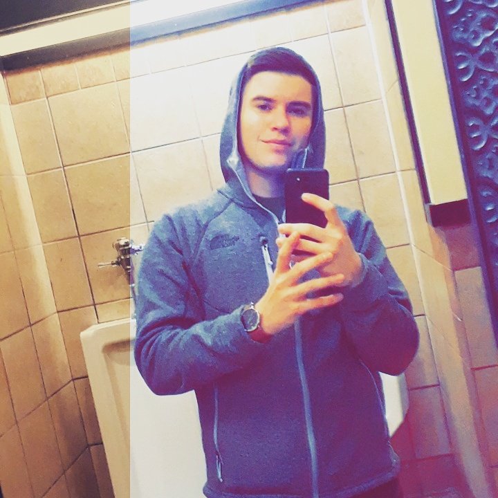 walacorbino's tweet photo. 2018 is going to be a great year I plan on doin big things this year and now that I'm sober and healthy with goals set I know that I can accomplish them. It's not all about living in the moment surround yourself with positive people that have goals for there future. https://t.co/zETD57OMLQ