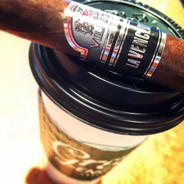 ReneCastaneda's tweet photo. Posted by @louelov
Thank you for your support!
@louelov #layininthecut #postinup #chillin #smokin @villigercigar
#lavencedora #phillybotl #botl #ibotl #mainlinebotl #lightup #staylit
#VilligerCigars
#TheOriginalClassic
#LightAVilliger
#LaVencedora
https://t.co/hB6IYPTd3K https://t.co/LtlkbKxUfX