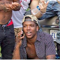 Dkyreee's tweet photo. One phone call and I can turn ya block into a crime scene 🚧🚔🔥😈☠ https://t.co/PSvwidjP8W