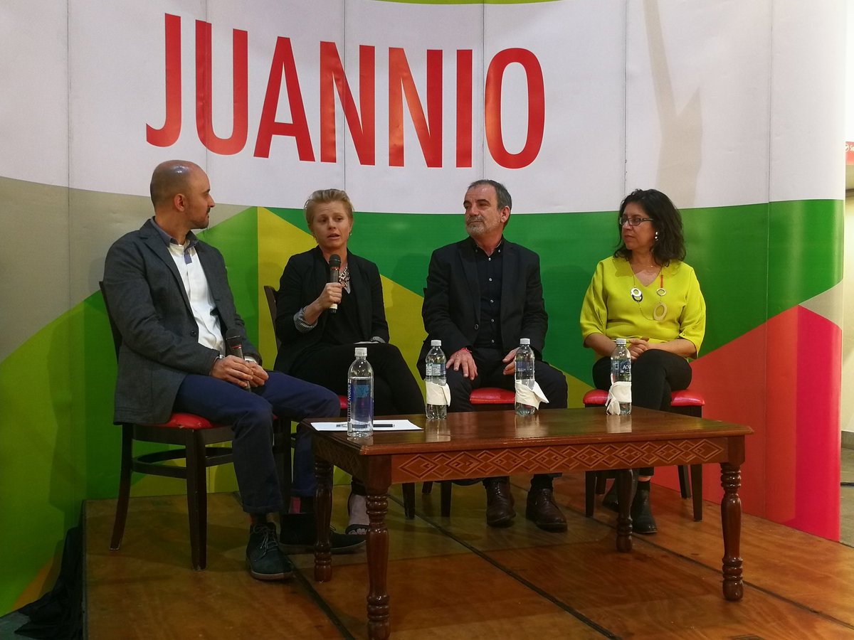 aibarra_pl's tweet photo. #Juannio | Claire Breukel explica que crecer en Sudáfrica en el tiempo en que Nelson Mandela todavía estaba en prisión la marcó a ella y sus proyectos. https://t.co/0U0Pz2E3r5