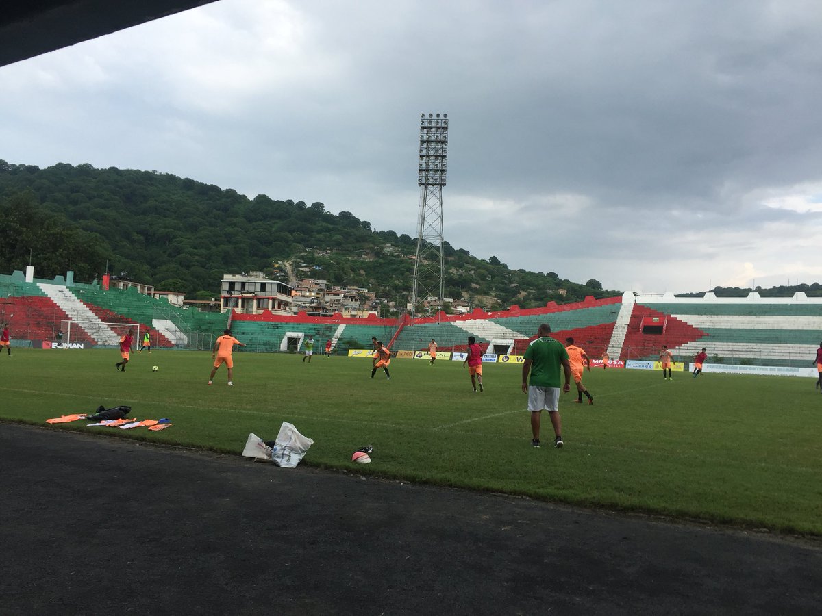 ldup's tweet image. La tarde de hoy el plantel realizó práctica de fútbol en el Reales Tamarindos de cara a su encuentro frente a Puerto Quito este día sábado a las 15H00 en Santo Domingo.