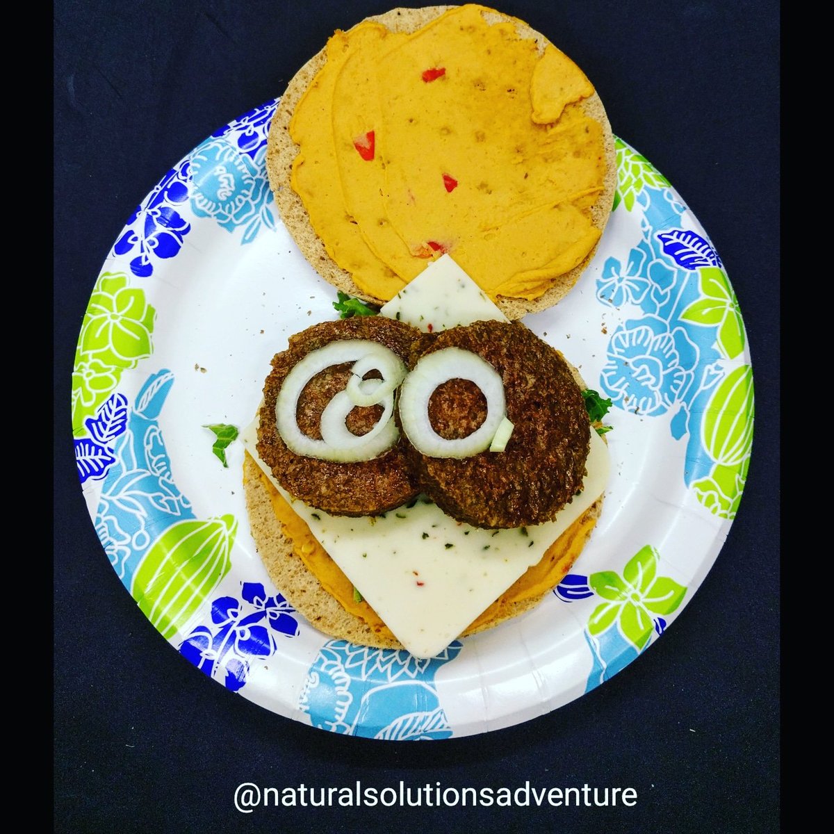 natsolutionsadv's tweet photo. #sliders #beyondmeat #sandwich #burger #followyourheart #cheese #hummas #veganfitness #veganfood #veganfoodshare #foodie #foodiepic #crueltyfree #plantbased #vegan #Chicago https://t.co/nkdQ0FM7z8