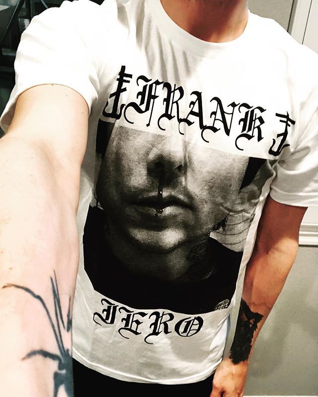 mikeyway's tweet photo. Went to the mall today to get some new threads - @frankieromustdie https://t.co/A2PBv7fpWf
