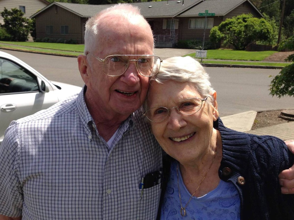 PHXHomeHealth's tweet photo. What are your thoughts on legal assisted suicide? Here’s one couples story.  https://t.co/rDXMoMffxk https://t.co/k0CpC06C5z