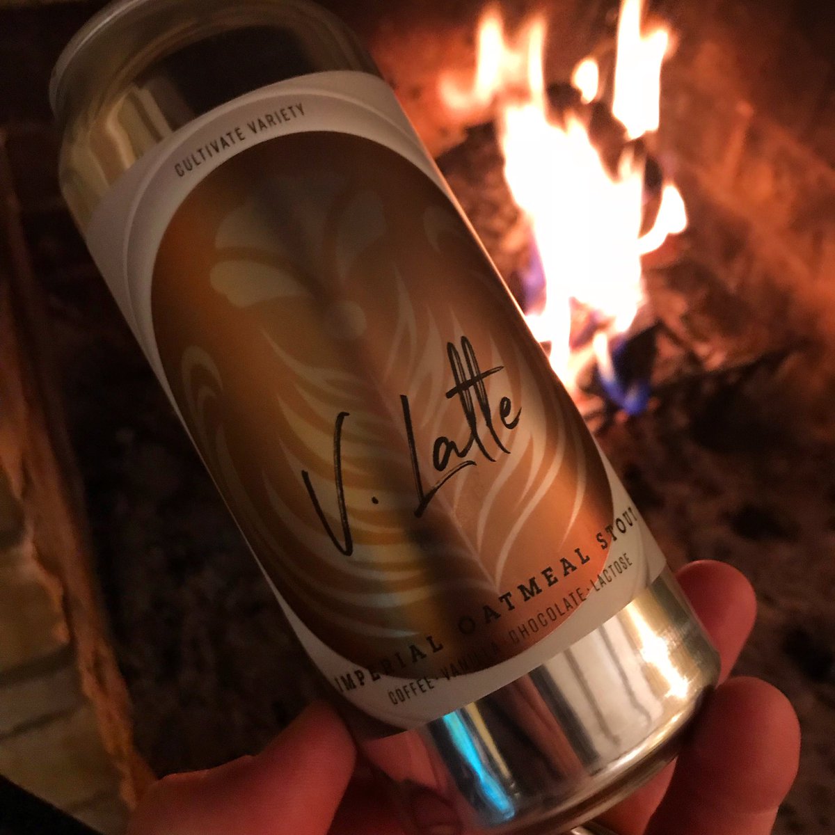 tncraftbeermag's tweet photo. Keeping warm with the latest release from @beardedirisbrew. V. Latte is an imperial oatmeal stout with cocoa nibs, vanilla beans, lactose, and an espresso blend from @CREMACREMA. We hope you got your hands on some of these! #BIBCO #craftbeer #TNbeer #cultivatevariety https://t.co/hZz4WVXrDl