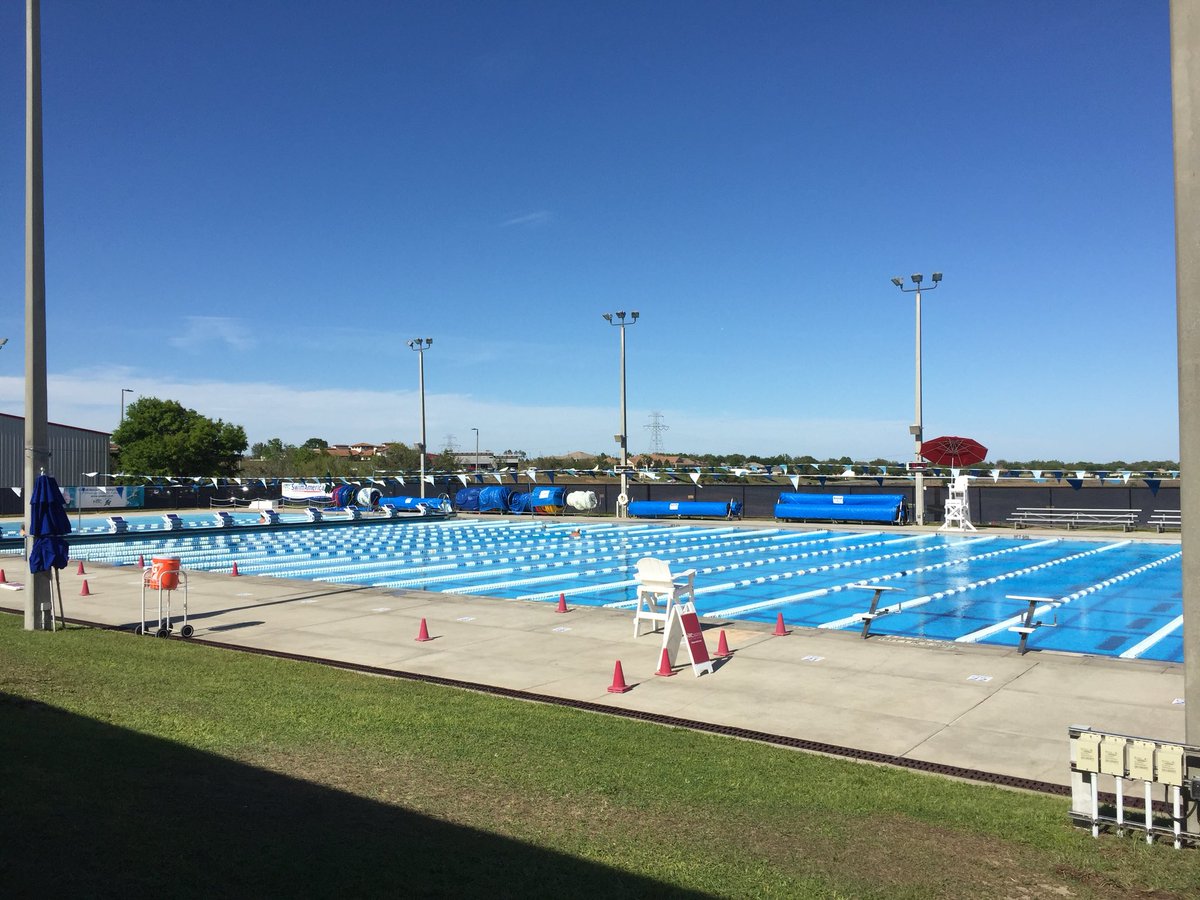 boltsswim's tweet photo. Day 1 in the books! A beautiful day in Central Florida!! Come on @GuelphMarlins weโre waiting! #cantstopwontstop #Bawesome #applyreapply https://t.co/IbVcFWgNAR