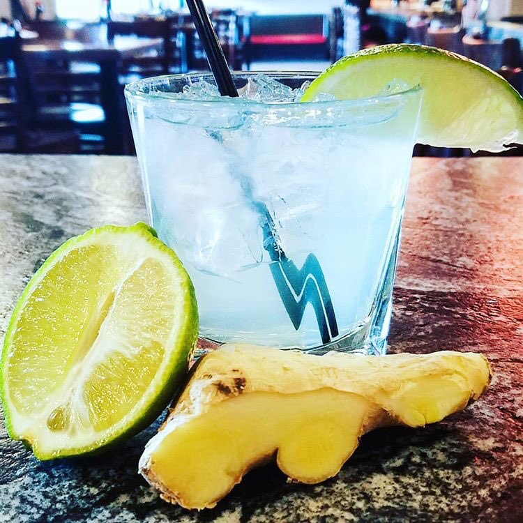 TYKUSake's tweet photo. Our friends at Kimoto Sake & Sushi make a very fresh and tasty “Tokyo Mule” with TYKU Soju *and* TYKU Citrus. Check them out if you are in the Modesto area!
#tyku #tykusake #sake #sushi #japanesefood #california #modesto #restaurant #refreshing #cocktails #ginger #izakaya https://t.co/55XIvmbOpU