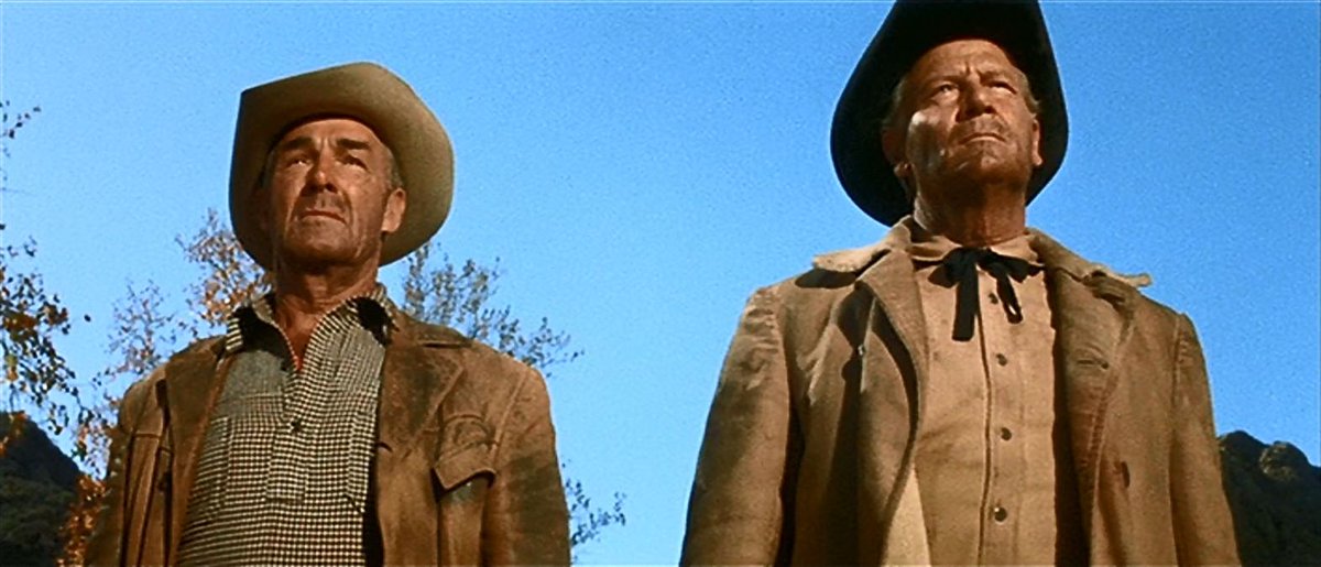 joncvack's tweet photo. Thoughts on Ride the High Country (1962): There is no overblown violence, slow motion wagon chases, or flashy cutting. It contains no more than it needs, allowing us to see a more cerebral side of Peckinpah. https://t.co/rRdkNvJ8tf @aoscott @leonardmaltin #Westerns @AmericanFilm https://t.co/p8tsRPdt6b