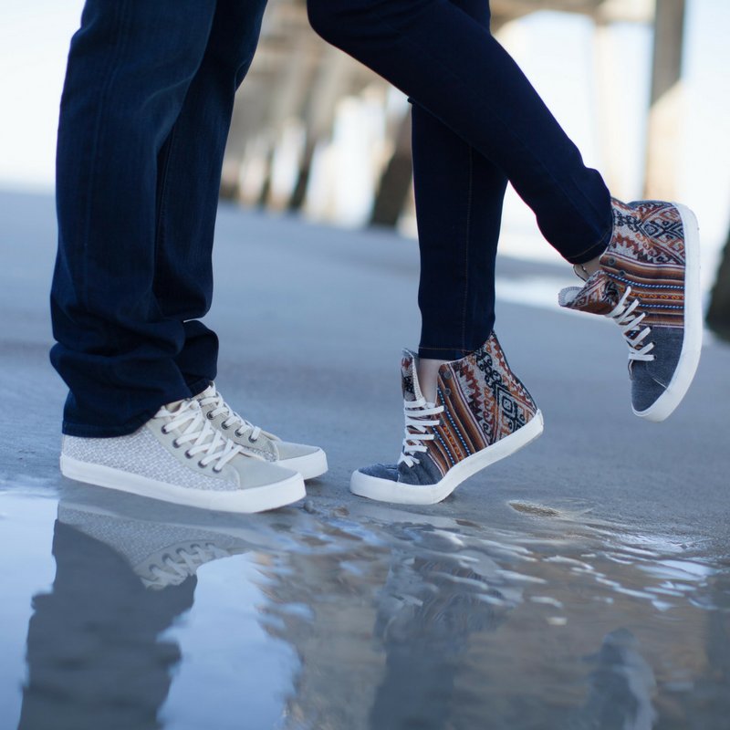 melgray56's tweet image. Tag a friend who would love some London Sky High Tops.
#Peruviantextiles #veganshoes #gowitheverything
ed.gr/g5jy