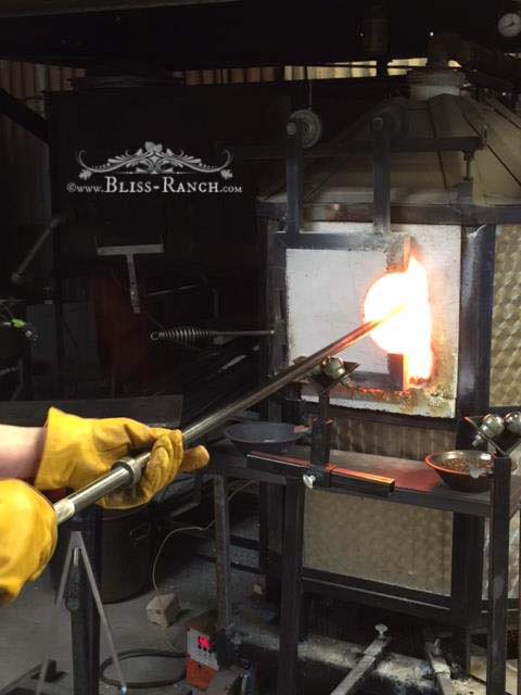 Half Moon Bay California ocean, coffee, &amp; glass blowing see my pumpkins 😳 bliss-ranch.com/2018/03/glass-… @HMBArtGlass