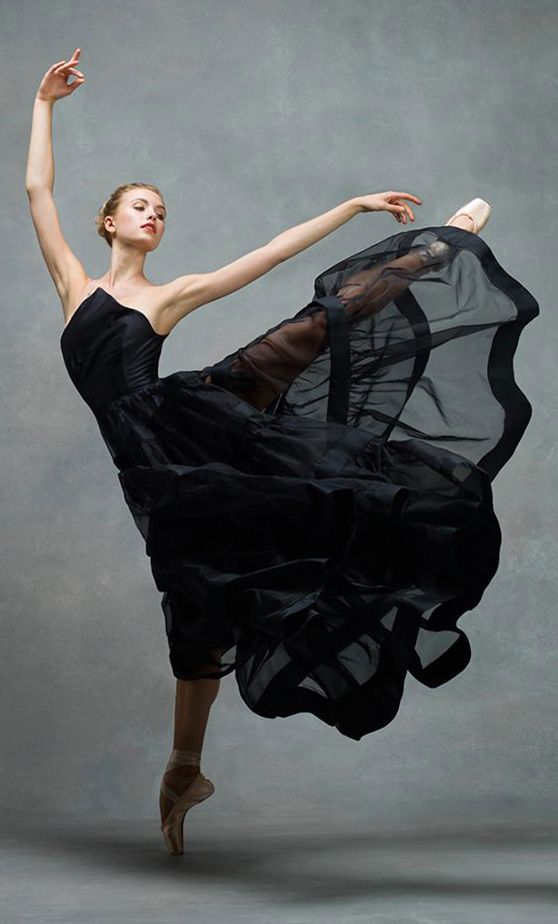XQZAYMOI's tweet photo. Go hang the moon for someone🌙
and #dancewithlife...gn & sd💌 https://t.co/q7WI9VSa0T https://t.co/iRnvbOTzAC