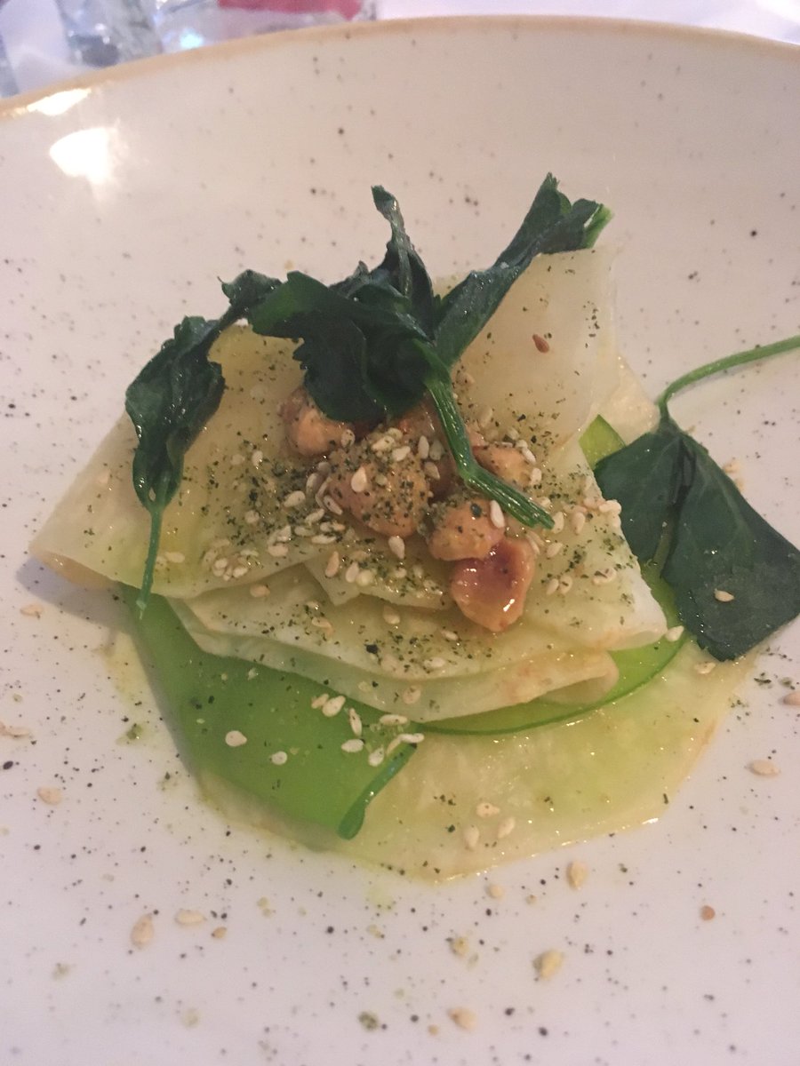 thenowastechef's tweet image. Thanks @yidd77 Niall o Sullivan @BangRestaurant1 for a great meal last now night, some really interesting flavors and texture show casing Irish ingredients. #irishfood #irishchef #dublin #finedining #modernirishfood