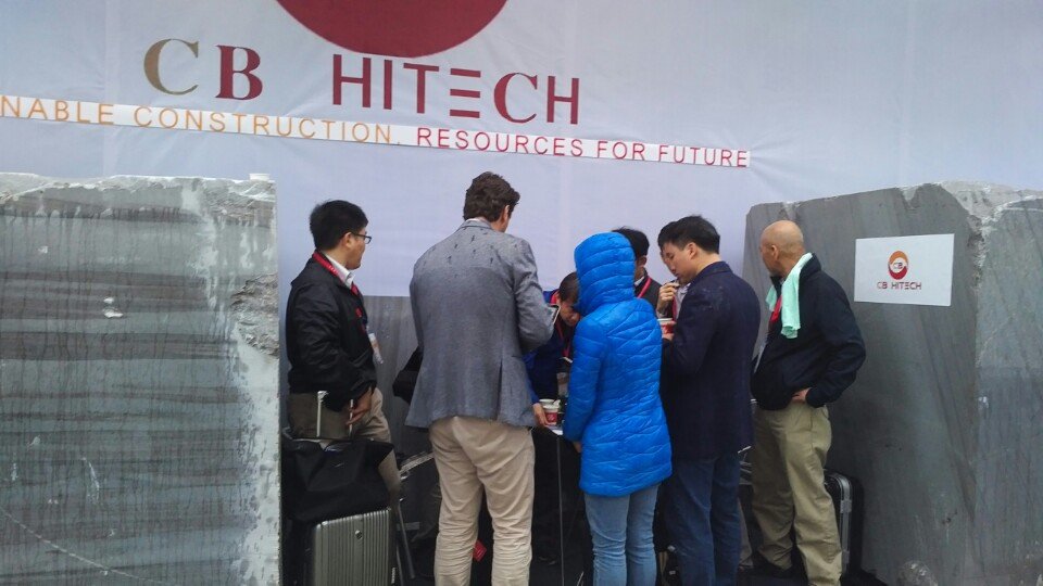 CbHitech's tweet photo. [3rd day] In spite of the falling rain,  our first Japanese visitors  from Yabashi Marble company still express their utmost interest and  enthusiasm towards CB Hitech's Jupiter Grey Marble products.
#XiamenInternationalStoneFair, #Stonefair, #jupitergrey, #jupitergreystone https://t.co/sS7hAnmFsT