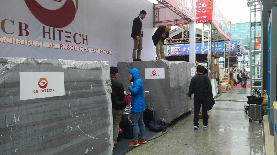 CbHitech's tweet photo. [3rd day] In spite of the falling rain,  our first Japanese visitors  from Yabashi Marble company still express their utmost interest and  enthusiasm towards CB Hitech's Jupiter Grey Marble products.
#XiamenInternationalStoneFair, #Stonefair, #jupitergrey, #jupitergreystone https://t.co/sS7hAnmFsT