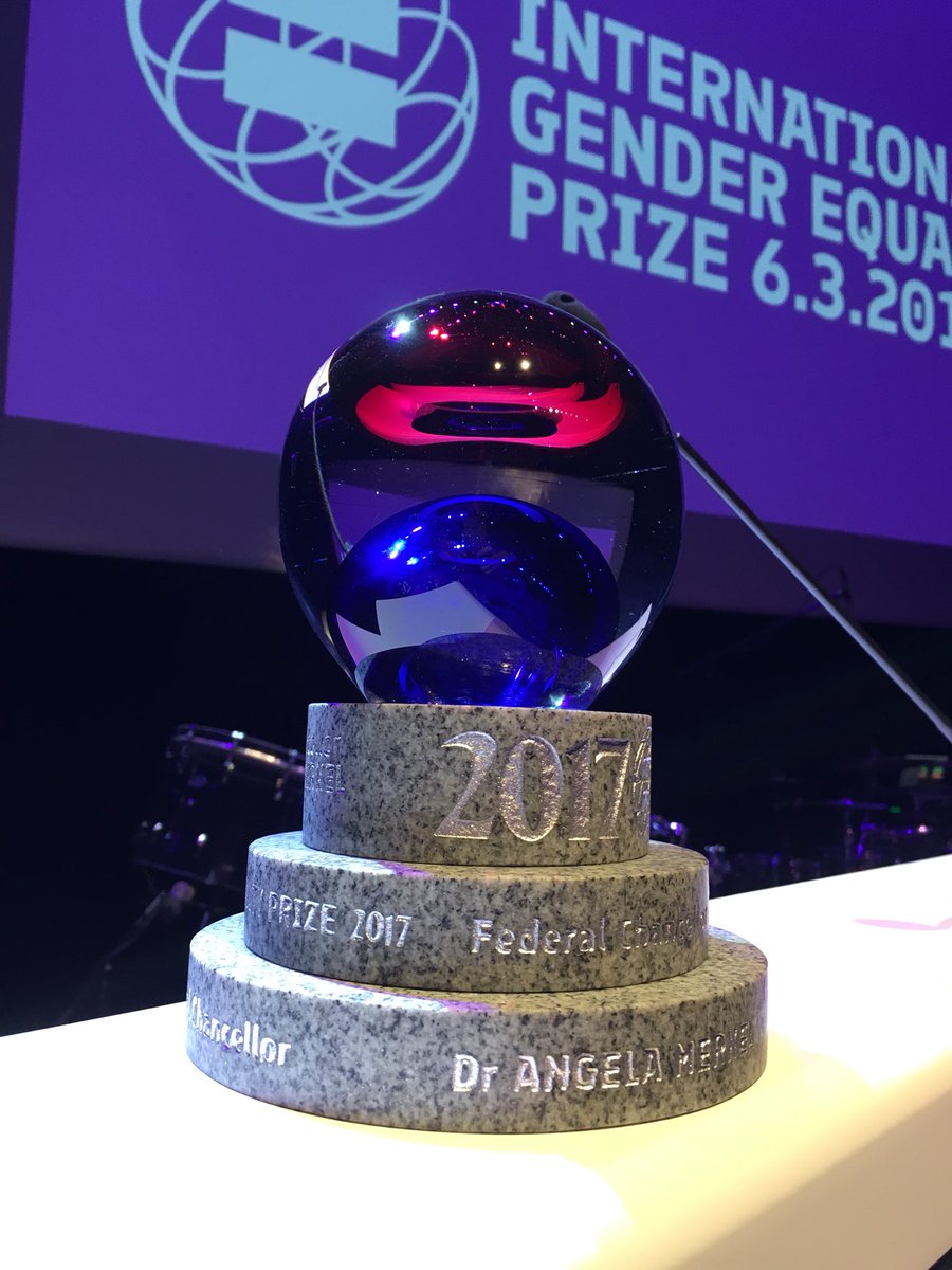 Hyvää naistenpäivää!🌹Tämä palkinto jaettiin toissapäivänä Tampereella ja muistuttaa siitä, että todellinen tasa-arvo näkyy arjen valinnoissa, päätöksissä ja asenteissa. Joka päivä. #naistenpäivä #tasa-arvo #IGEP