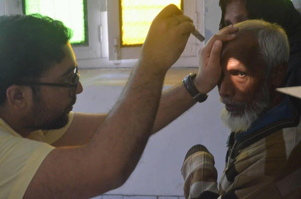 SEHiforeye's tweet photo. A cataract screening camp with Dr Apoorv in association with #SitapurEyeHospital and Friends club was organized at Dr OP Shukla Clinic in #Laharpur today.
O.P.D - 317
Admitted for cataract Surgery - 200
#Sitapur #EyeSight #IForEye #SEH #Health #Eyes #UttarPradesh https://t.co/j9Ie1QgMmG