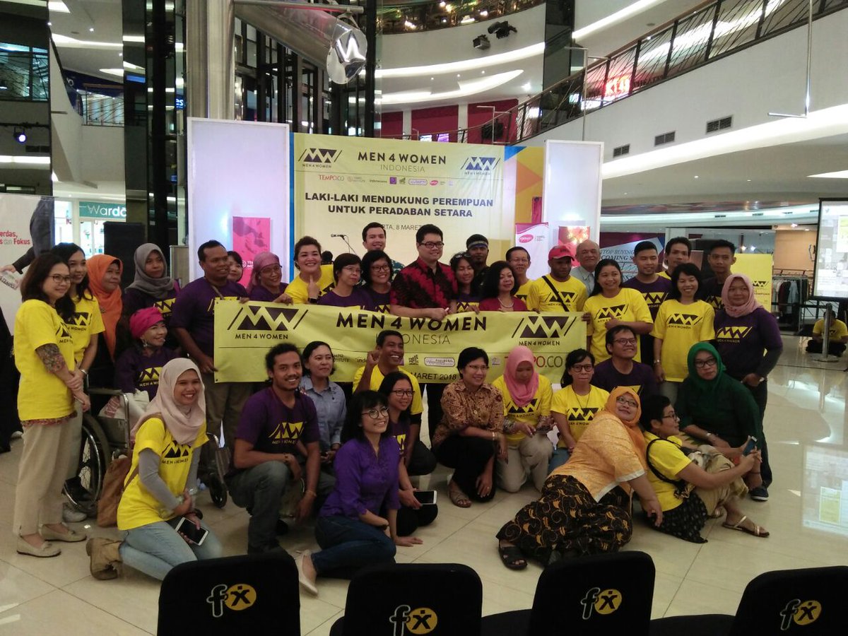 enimulia's tweet photo. Indonesia joins 'Men 4 Women' as part of a global campaign to support women's rights on International Woman Day. #IWD2018 #Men4women #M4W  #M4W18 https://t.co/zlpZ5iQXbX