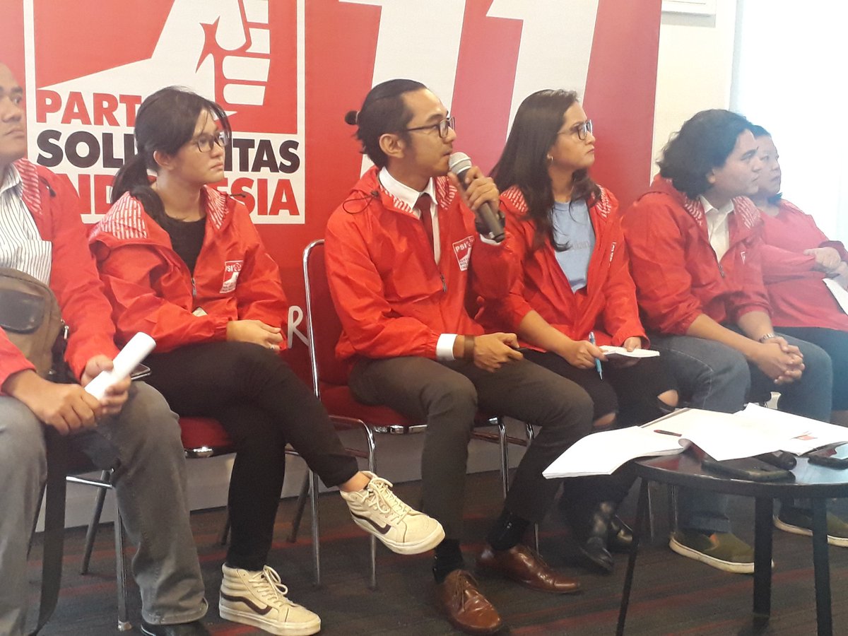 psi_id's tweet photo. "Kalau kita gagal memanfaatkan bonus demografi, tingkat kriminalitas akan tinggi. Paham radikalisme makin gampang masuk." @Uki23 #InternationalWomensDay #IWD2018 #SolidarityLecture. https://t.co/3kkDIoI6NP