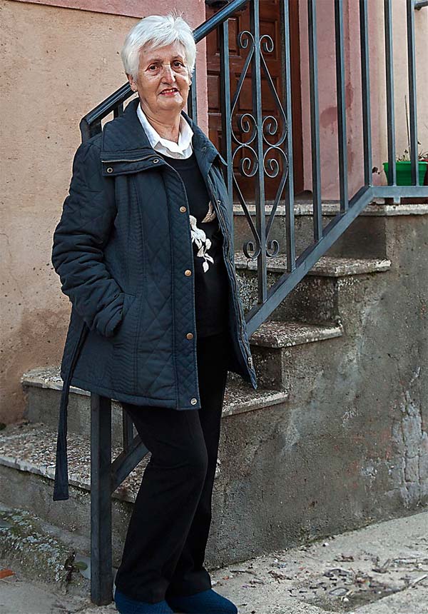 PregoneroSepul's tweet photo. En el día Internacional de la Mujer, os presentamos un ejemplo de trabajo y sacrificio.  
Victoria Montero Manzanares: "El trabajo y sacrificio de una mujer trabajadora" https://t.co/7Qy5SLsInt 
#DiaInternacionalDeLaMujer 
#DiaInternacionaldelasMujeres 
#Sepúlveda https://t.co/hgcl706Gqi